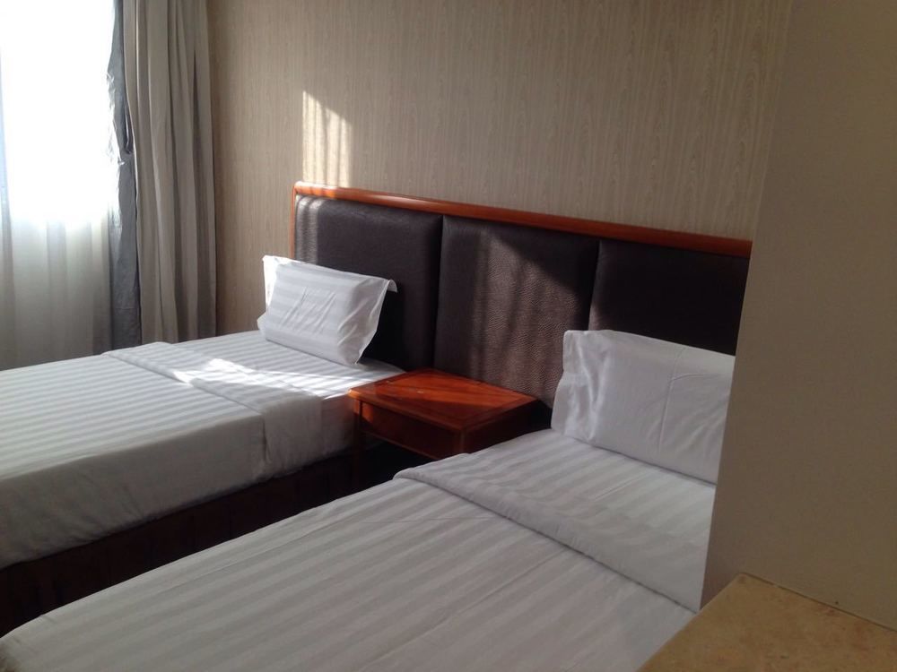 لاهاد داتو Asia Hotel المظهر الخارجي الصورة